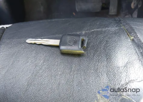 2001 Nissan Maxima Gle из США, поврежденный, VIN JN1CA31DX1T600962